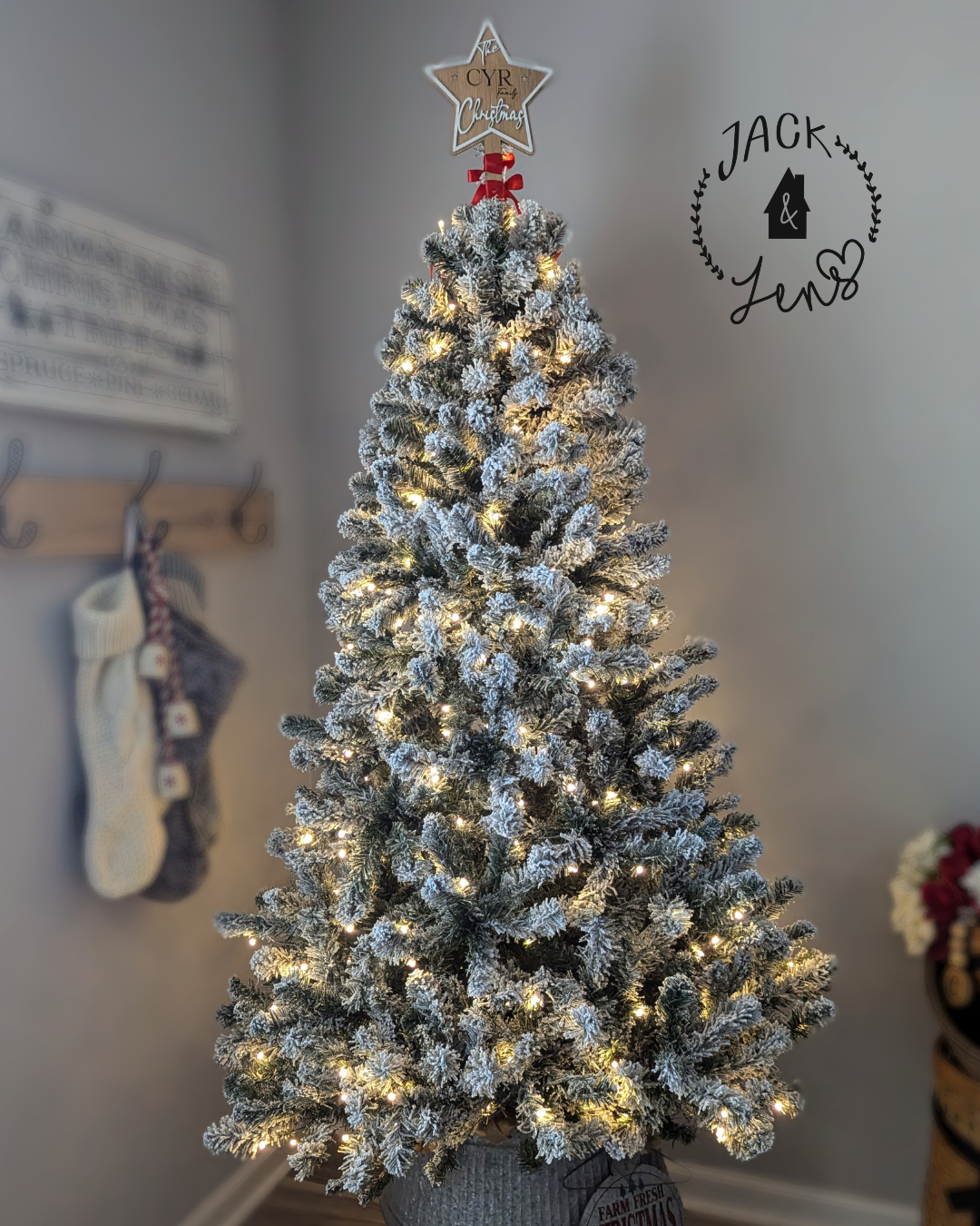 Classic Star + Engraved Name | Christmas Tree Topper